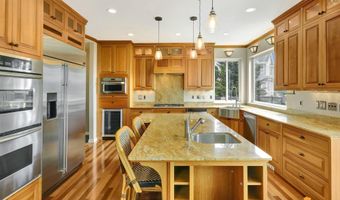16268 Noble Point Dr, Anchorage, AK 99516
