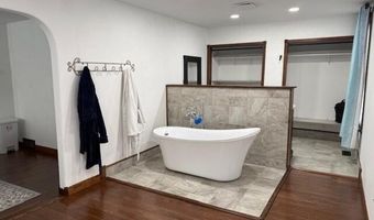 931 S Kline St, Aberdeen, SD 57401
