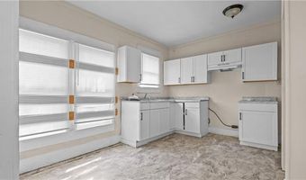 2242 NOBLE St, Alexandria, LA 71301