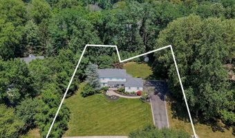 11 Lyon Rd, Middletown, NJ 07748