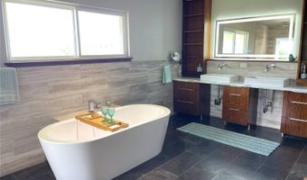 47-079 Lihikai Dr, Kaneohe, HI 96744