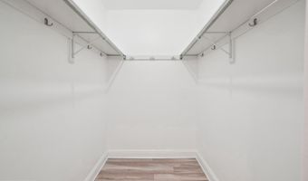 2059 HUNTINGTON Ave 111, Alexandria, VA 22303