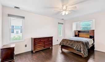 77 Warren Dr, Aberdeen, NJ 07747