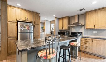 958 Pecan Cir, Barefoot Bay, FL 32976
