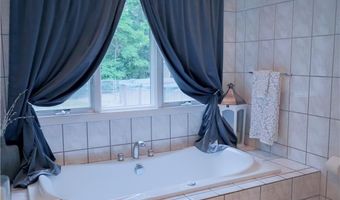 42 Elmdale Ave, Johnston, RI 02919