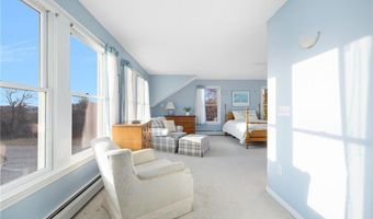 110 HOUSTON Ave, Narragansett, RI 02882