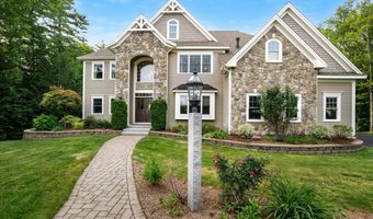 74 Settlers Ct, Bedford, NH 03110