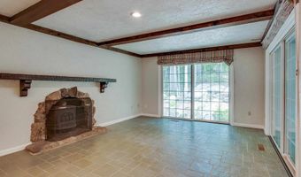27 Buttonwood Rd, Bedford, NH 03110