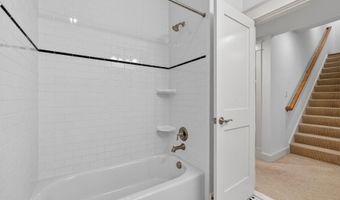 8905 HEMPSTEAD Ave, Bethesda, MD 20817