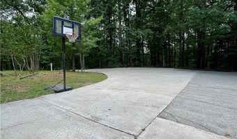 5098 Gwendolyn Ct NW, Acworth, GA 30101