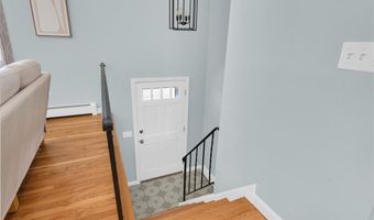 6 Acre Ave, Barrington, RI 02806
