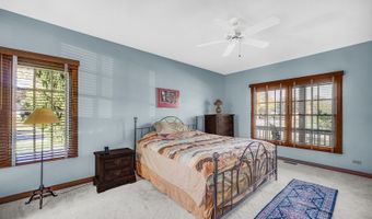 2161 Burnham Ct, Algonquin, IL 60102