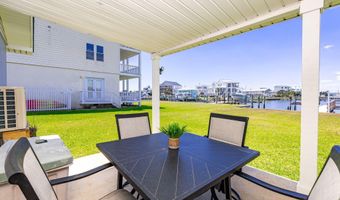 145 Bayview Blvd, Atlantic Beach, NC 28512