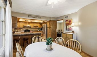 825 Queenswood Ct, Indianapolis, IN 46217
