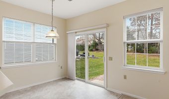 6 Swan Lake Ct, Barnegat, NJ 08005