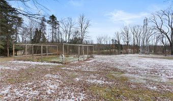 193 Fairway Dr, Akron, OH 44333