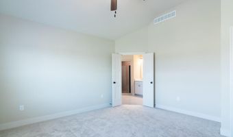 16721 Pinehurst Dr, Basehor, KS 66007