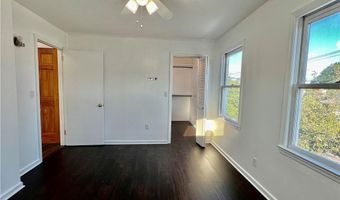 826 Oldfield Rd 2nd Fl+3rd Fl, Fairfield, CT 06824