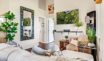 1004 N Honokala Rd B, Haiku, HI 96708