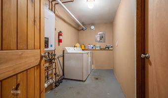 890 Lancaster Dr, Anchorage, AK 99503
