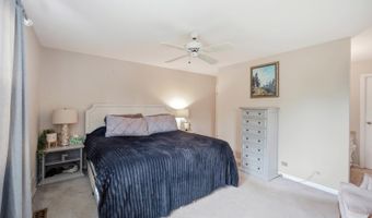 219 W Appletree Ln, Arlington Heights, IL 60004