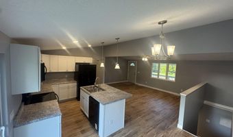 633 N E St, Albia, IA 52531