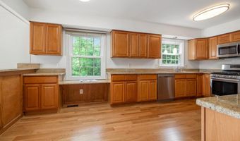 3620 Charter Pl, Ann Arbor, MI 48105