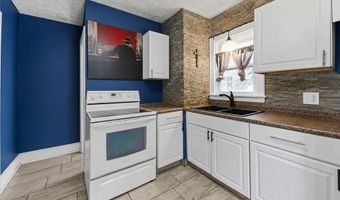 912 Hunt St, Akron, OH 44306