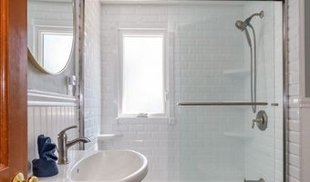 88 Rope Walk Rd, Bourne, MA 02532