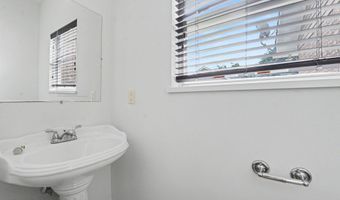 246 Pine Driveway, Bay St. Louis, MS 39520