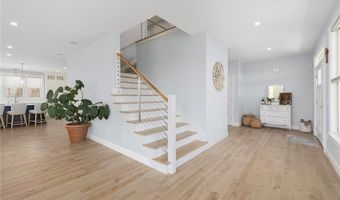 1046 Ocean Rd, Narragansett, RI 02882