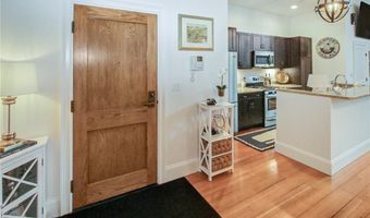 32 Carey Street St, Newport, RI 02840