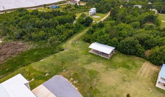 5004 Oak St, Bay St. Louis, MS 39520