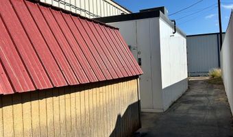 1613 W Broadway, Andrews, TX 79714