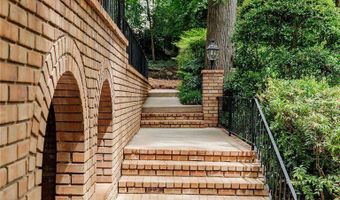 530 Westview Dr, Athens, GA 30606