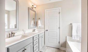 1801 Deerberry Ct, Aberdeen, NC 28315