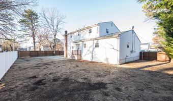 98 Monroe St, Amityville, NY 11701