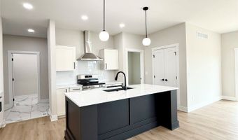 1946 Tuscany Dr SE, Altoona, IA 50009