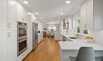 2606 N QUINCY St, Arlington, VA 22207