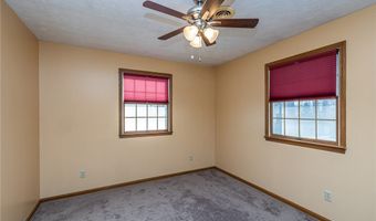 1260 Meadowview Ln, Amherst, OH 44001