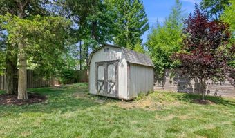 9026 MCNAIR Dr, Alexandria, VA 22309