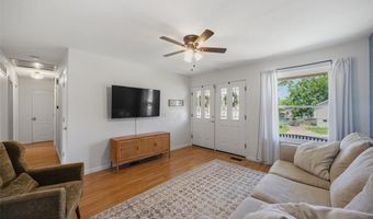 9616 Antonette Hills Dr, Affton, MO 63123