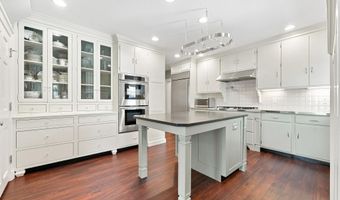 1011 Midway Dr, Auburn, IN 46706