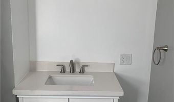88 Reed St, Warwick, RI 02886