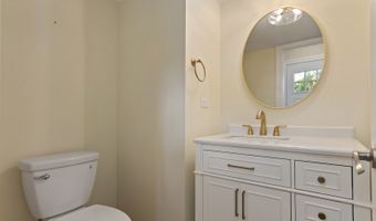 2003 E Lillian Ln, Arlington Heights, IL 60004