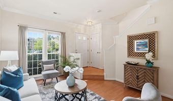 8354 HUNTER MURPHY Cir, Alexandria, VA 22309