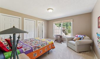 915 Cimarron Oval, Aurora, OH 44202