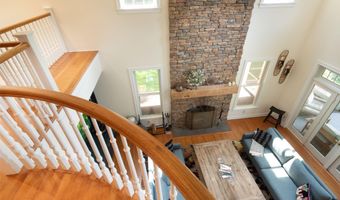 28 Oak Hill Rd, Amenia, NY 12501