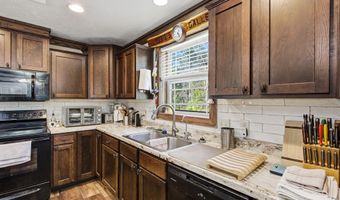 7970 SW 14th Pl, Bell, FL 32619