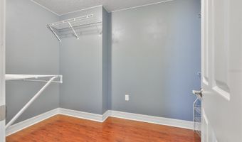 7318 GUILFORD PINE Ln, Apollo Beach, FL 33572